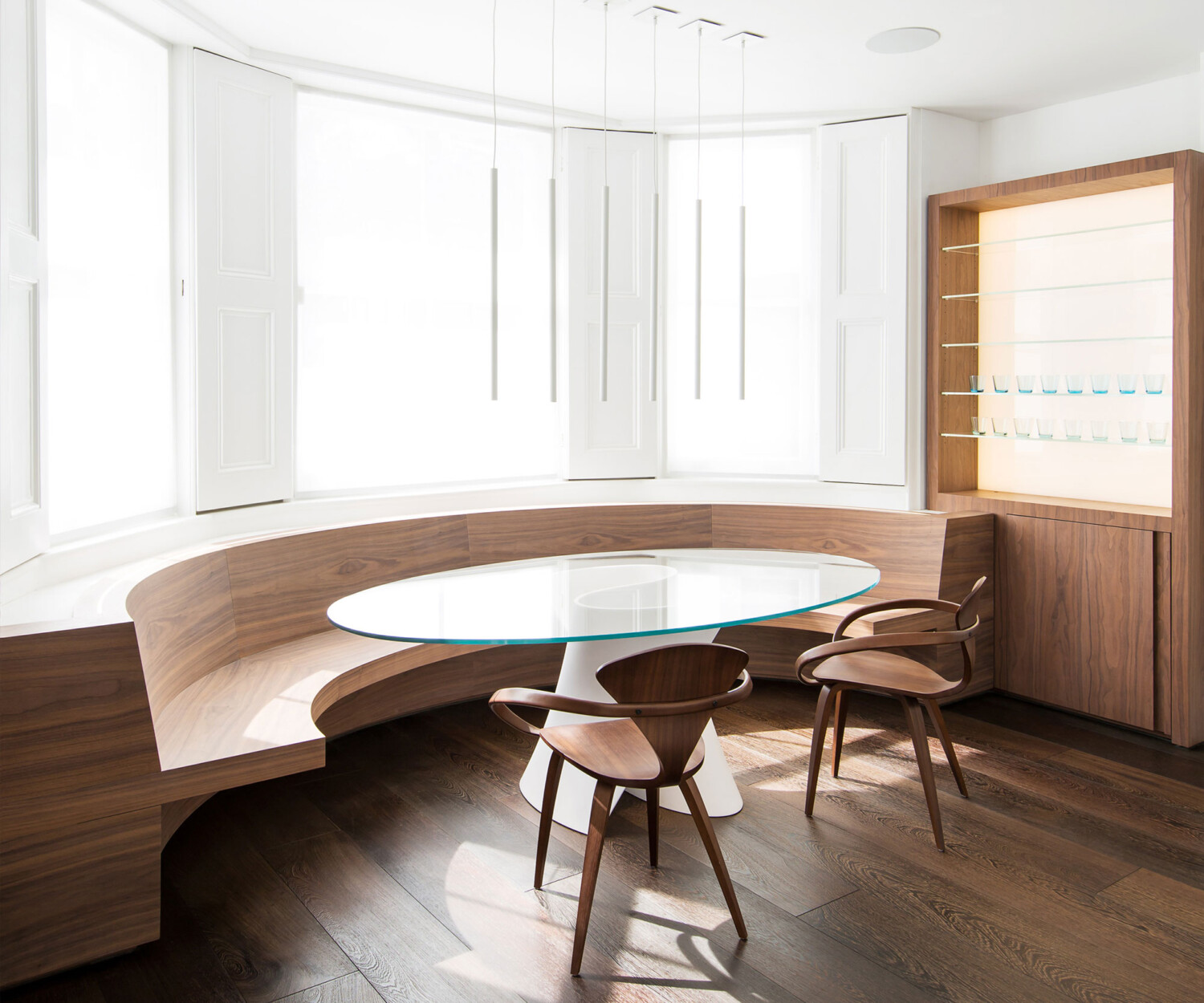 We helped architect & interior designer Brian Ma Siy achieve his vision with contemporary bespoke furniture and joinery in a West London home. William Garvey bespoke furniture maker